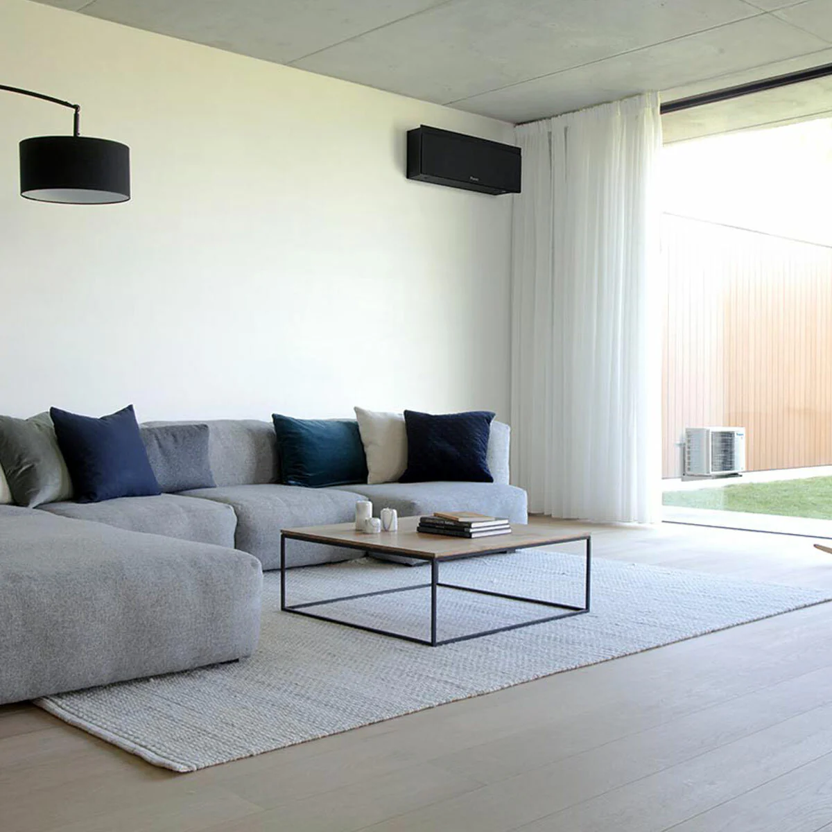 Condizionatore Daikin Emura 3 penta split 9000+9000+9000+9000+12000 BTU inverter A+ wifi unità esterna 7.8 kW Nero - Image 2